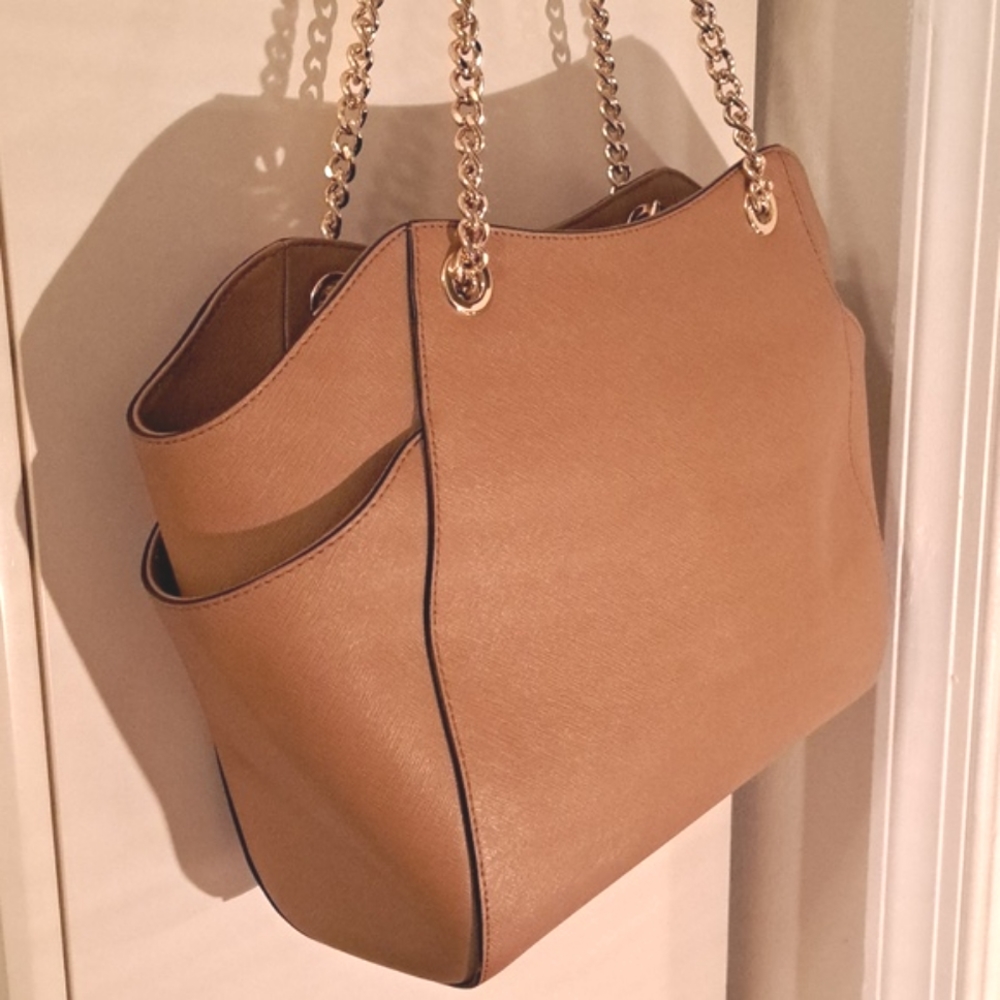 Michael Kors Jet Set Tan /Gourgous Gold Hardware NEW Excellent Condition - Picture 4 of 12